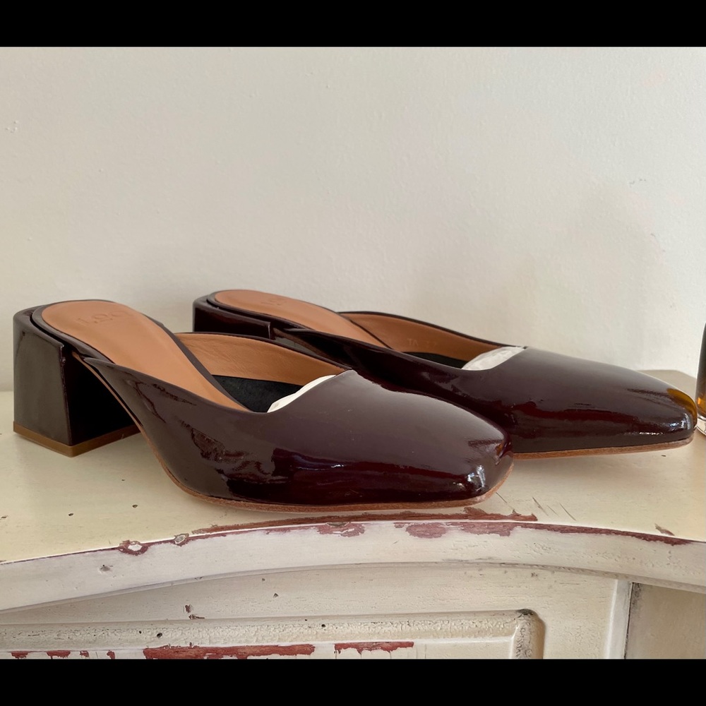 Loq Vale mules size 37 6.5/7 burgundy